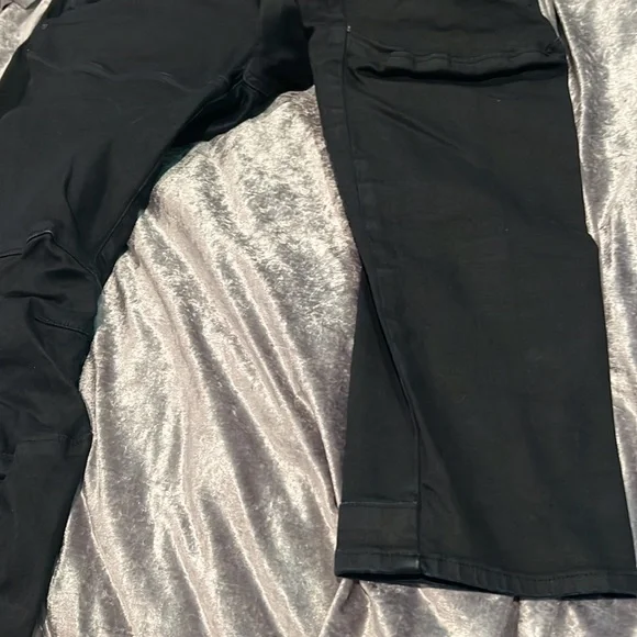 Phenomenal industrial GStarr stretch, 31 -32 dark blue/black jeans